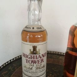 Vendora Highland Tower Whisky 5 Years Old Σφραγισμένο (έτος αγοράς 1968)