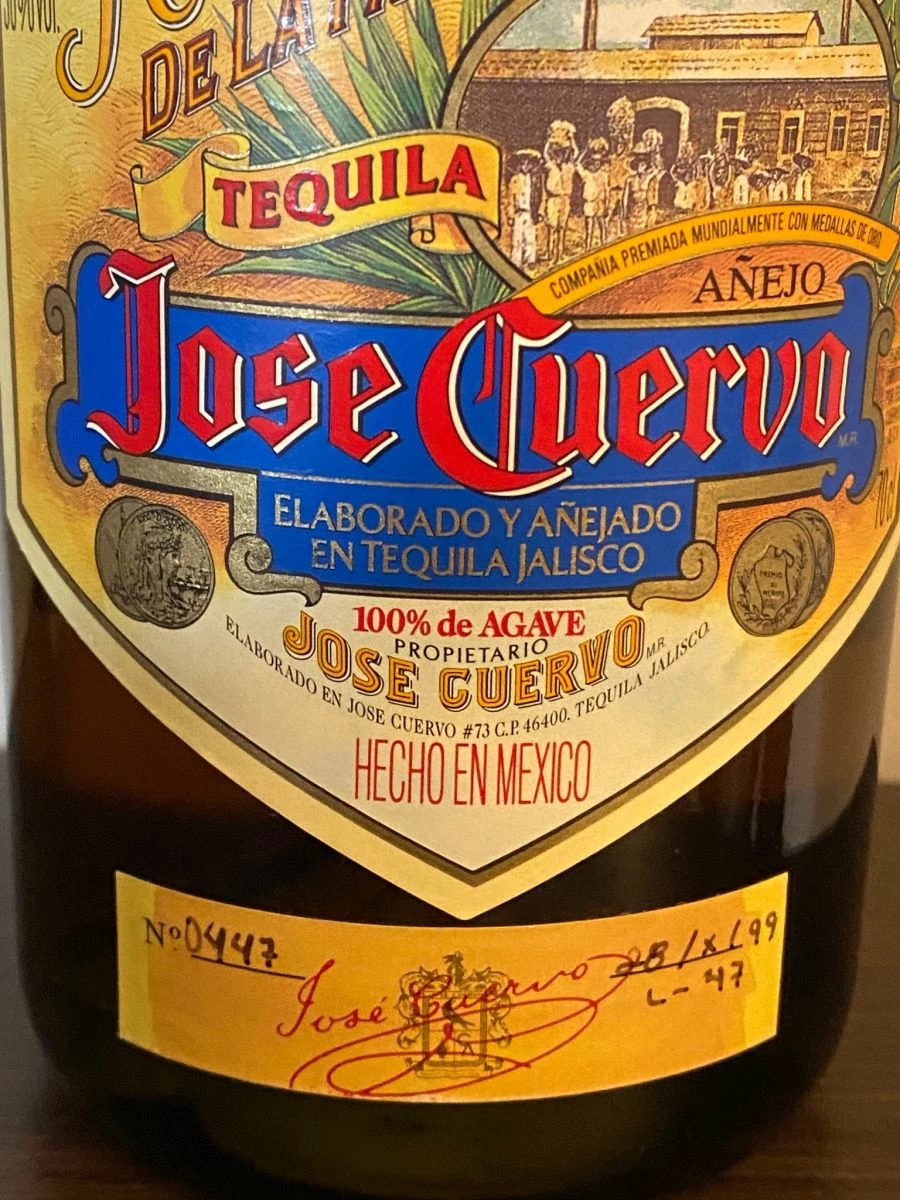 Vendora TEQUILA JOSE QUERVO RESERVA DE LA FAMILIA ANEJO BOX - Image 2