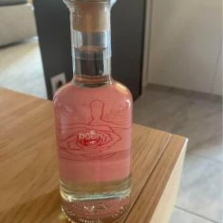 Vendora Ροδόνερο 100% οργανικο 100ml απο διπλη αποσταξη ροδων κοζανης σφραγισμενο σε μπουκαλι