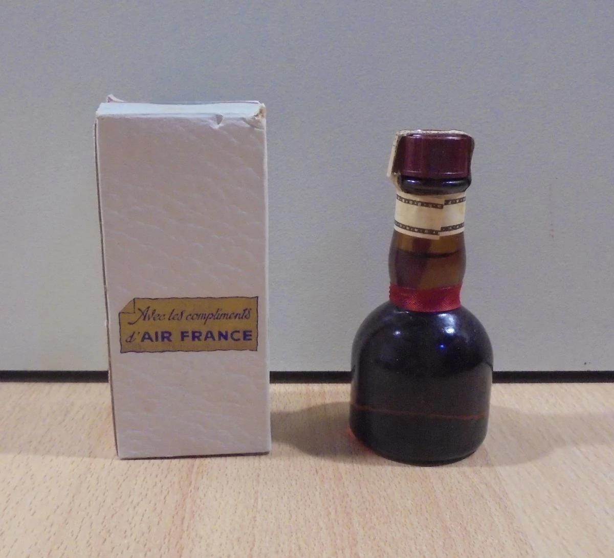 Vendora Grand Marnier λικέρ παλιό διαφημιστικό μπουκαλάκι μινιατούρα της Air France σφραγισμένο - Image 4