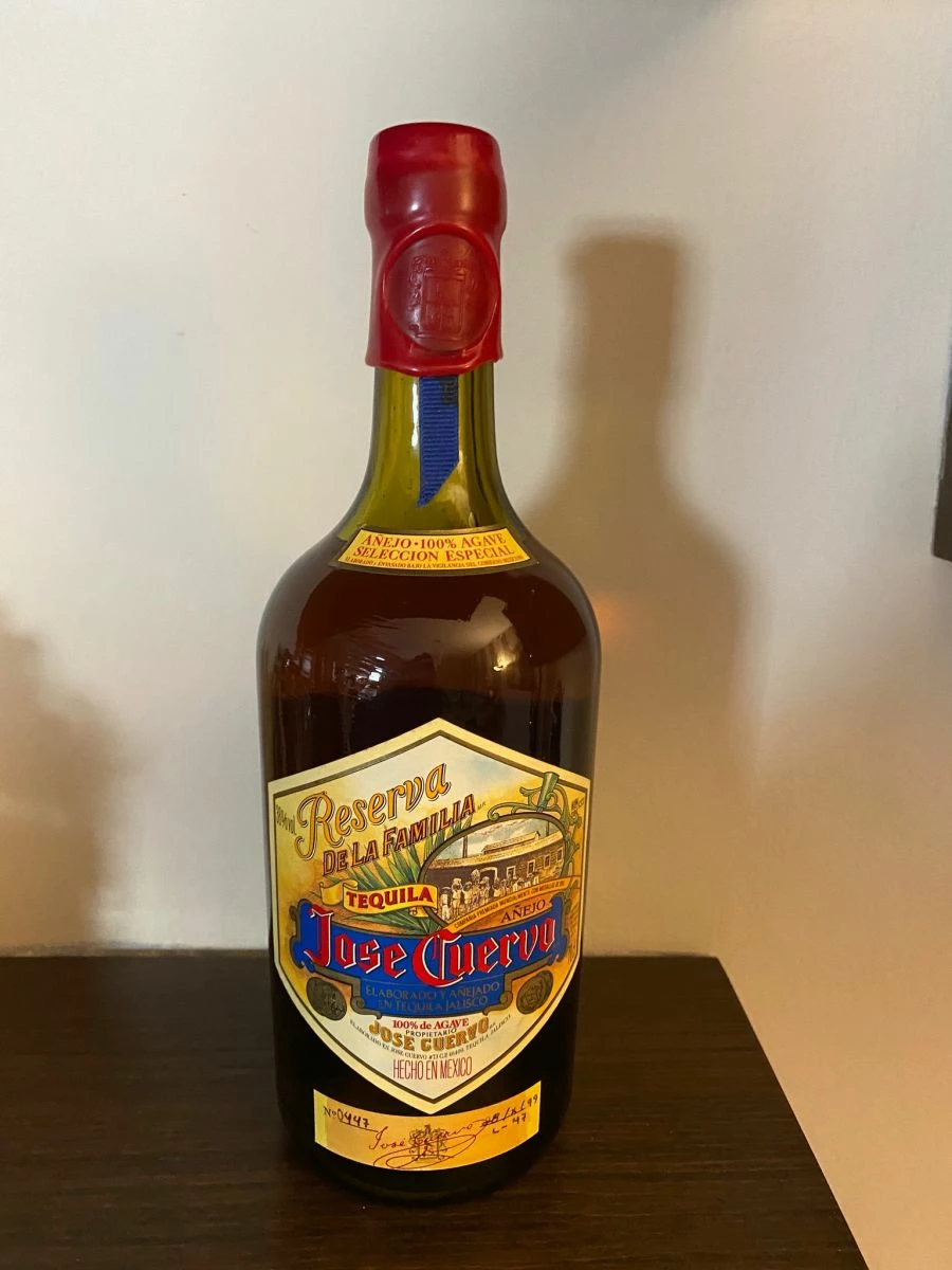 Vendora TEQUILA JOSE QUERVO RESERVA DE LA FAMILIA ANEJO BOX - Image 4