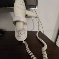 Vendora Σεσουάρ μαλλιών ξενοδοχειακού τύπου με υποδοχή τροφοδοσίας για ξυριστική μηχανή, 1600W