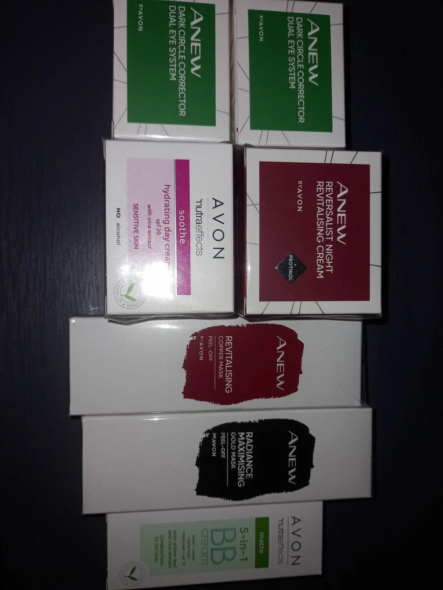 Vendora Διαφορα προϊόντα Avon σε προσφορά