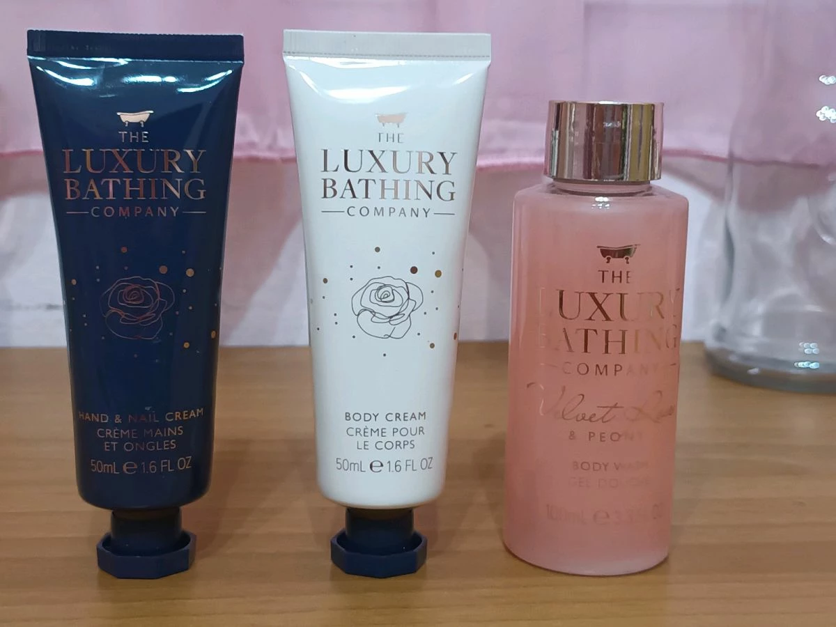 Vendora σετ αφρόλουτρο κρεμα χεριών και κρεμα σωματος