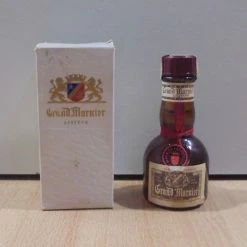 Vendora Grand Marnier λικέρ παλιό διαφημιστικό μπουκαλάκι μινιατούρα της Air France σφραγισμένο