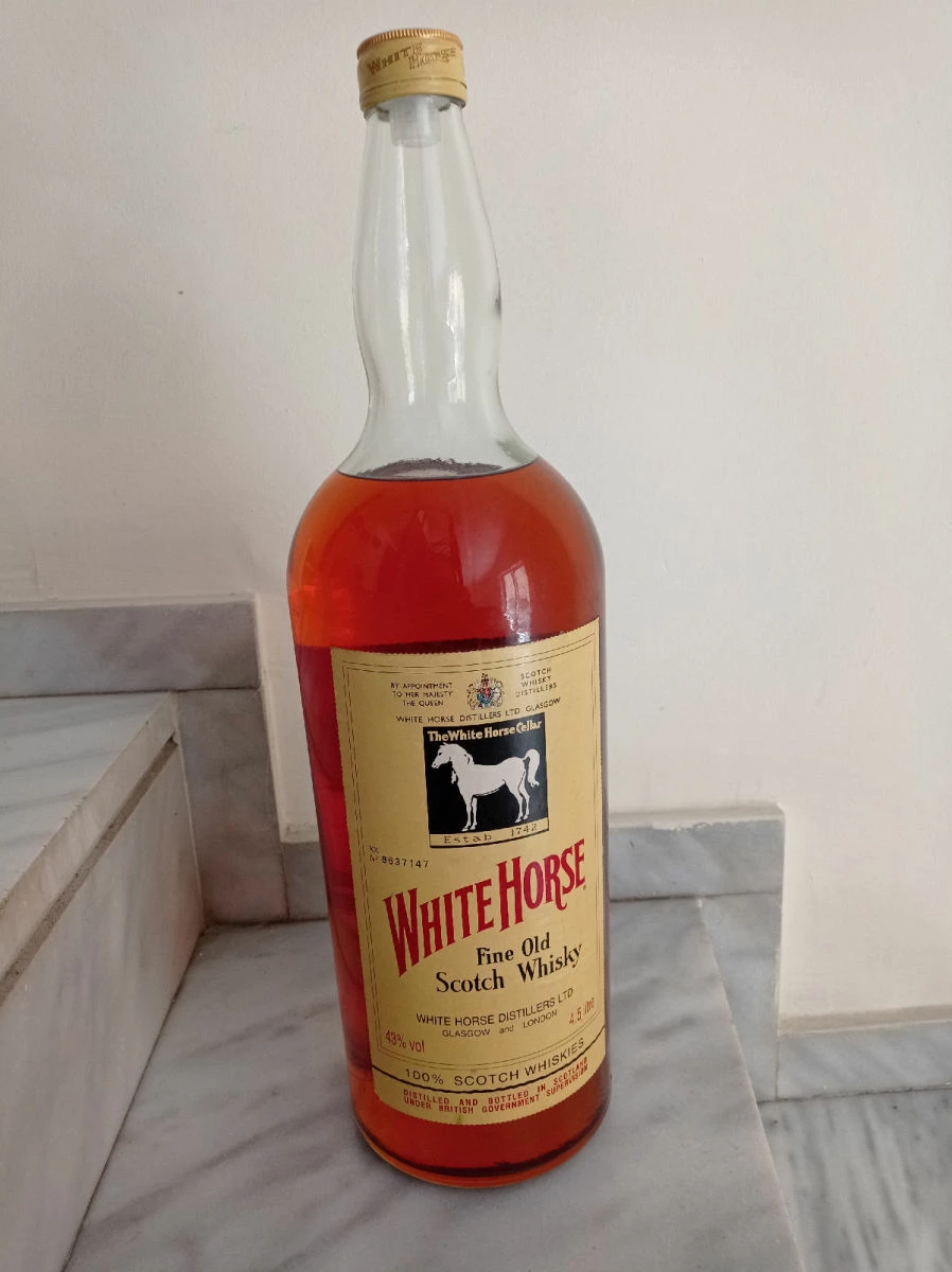 Vendora WHITE HORSE ουίσκι 4,5 Lit