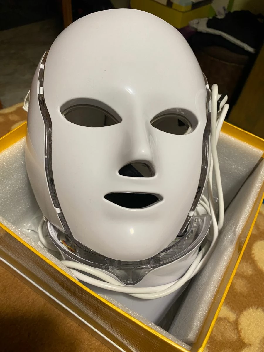 Vendora Μάσκα φωτοθεραπείας με LED (χωρίς επικίνδυνες UV),7 χρωμάτων με λαιμο.Βοηθαει την παραγωγή κολλαγόνου,πετυχαίνει συσφιξη,αραιωνει λεπτές γραμμές, εχει αντιβακτηριδιακη δραση.100% ασφαλής.καινουργια