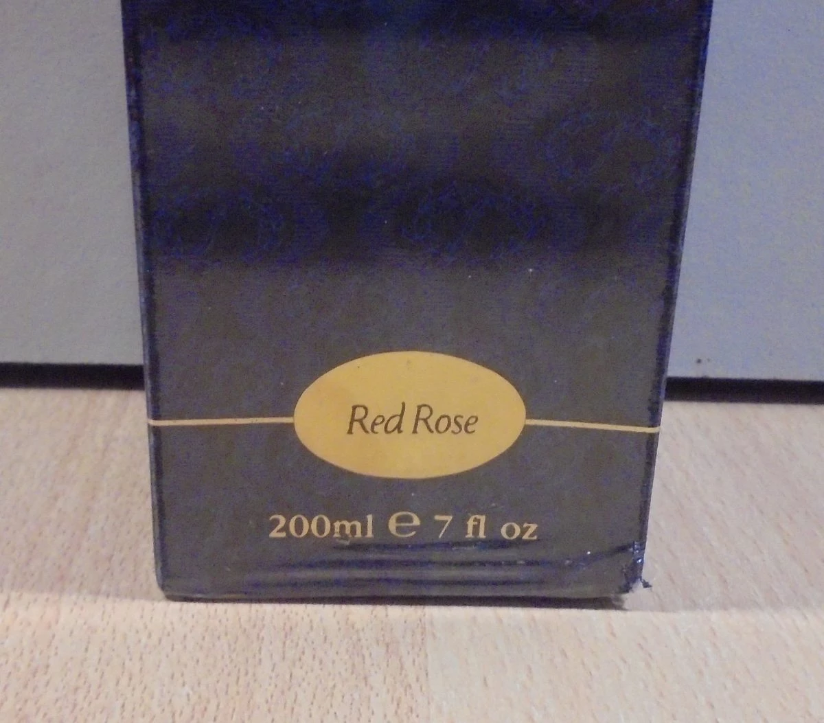 Vendora Floris Red Rose Body Milk παλιό Αγγλικό αρωματικό γαλάκτωμα σώματος 200ml - Image 2