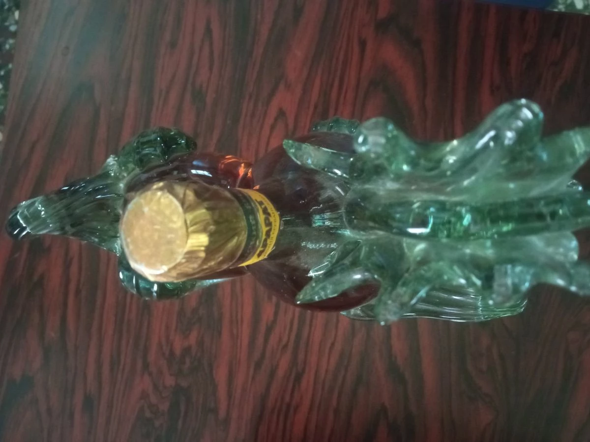 Vendora Μπράντυ