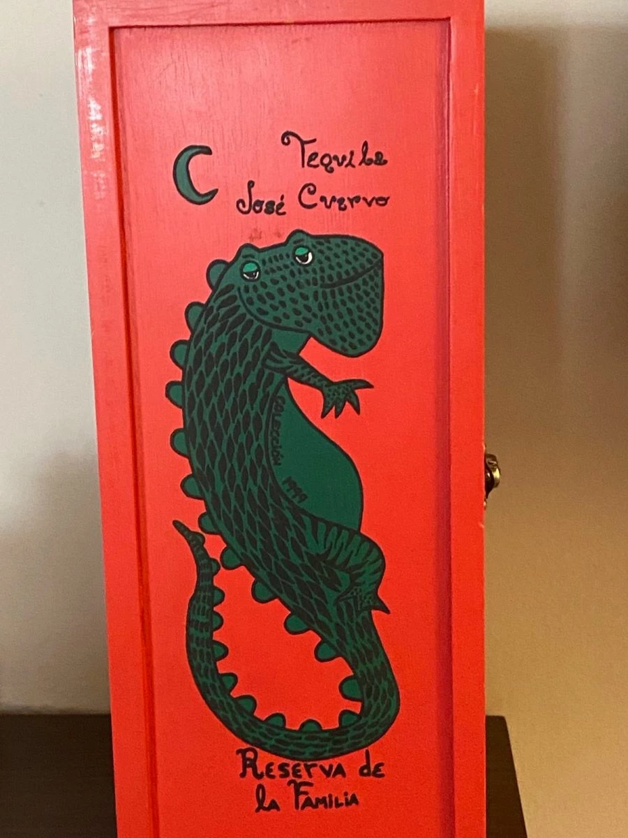 Vendora TEQUILA JOSE QUERVO RESERVA DE LA FAMILIA ANEJO BOX - Image 3